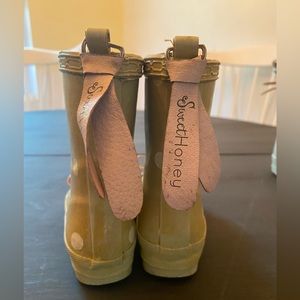 SweetHoney Toddler Girls Size 6 Rainboots,Sage Green w/White Polka Dots Pink bow